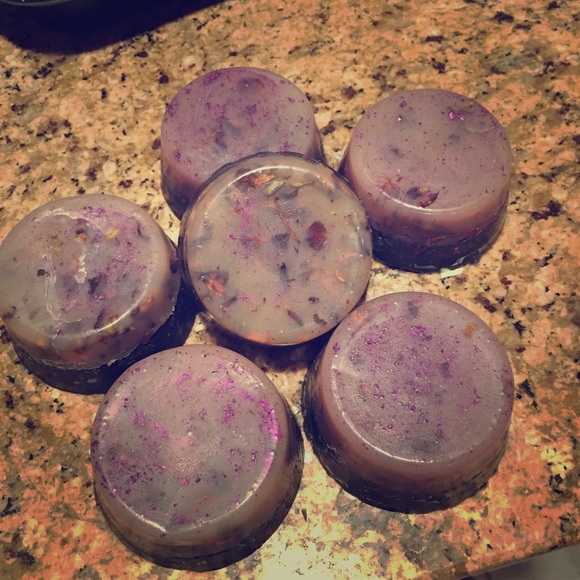 Rose and charcoal - Picture 1 of 5